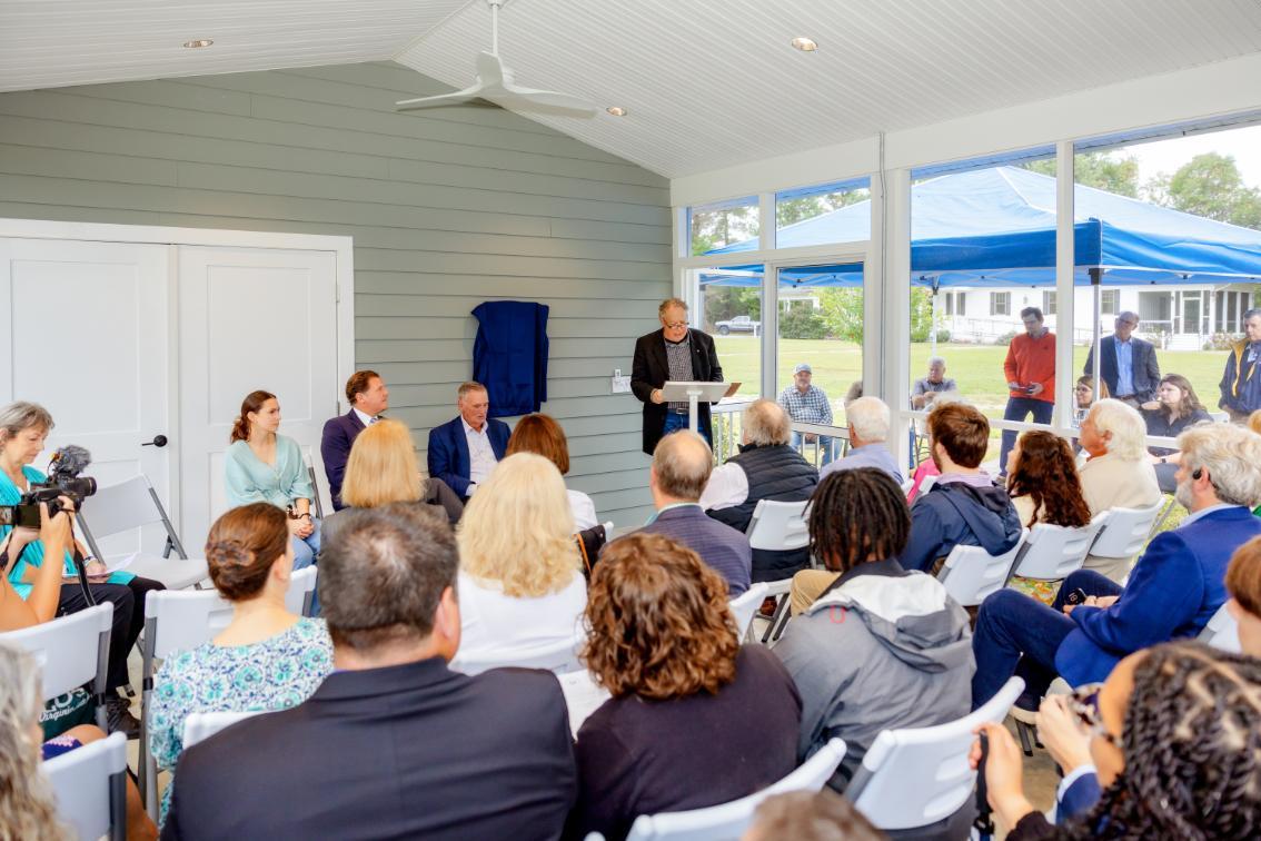 Ric Arenstein speaks about the importance of public service